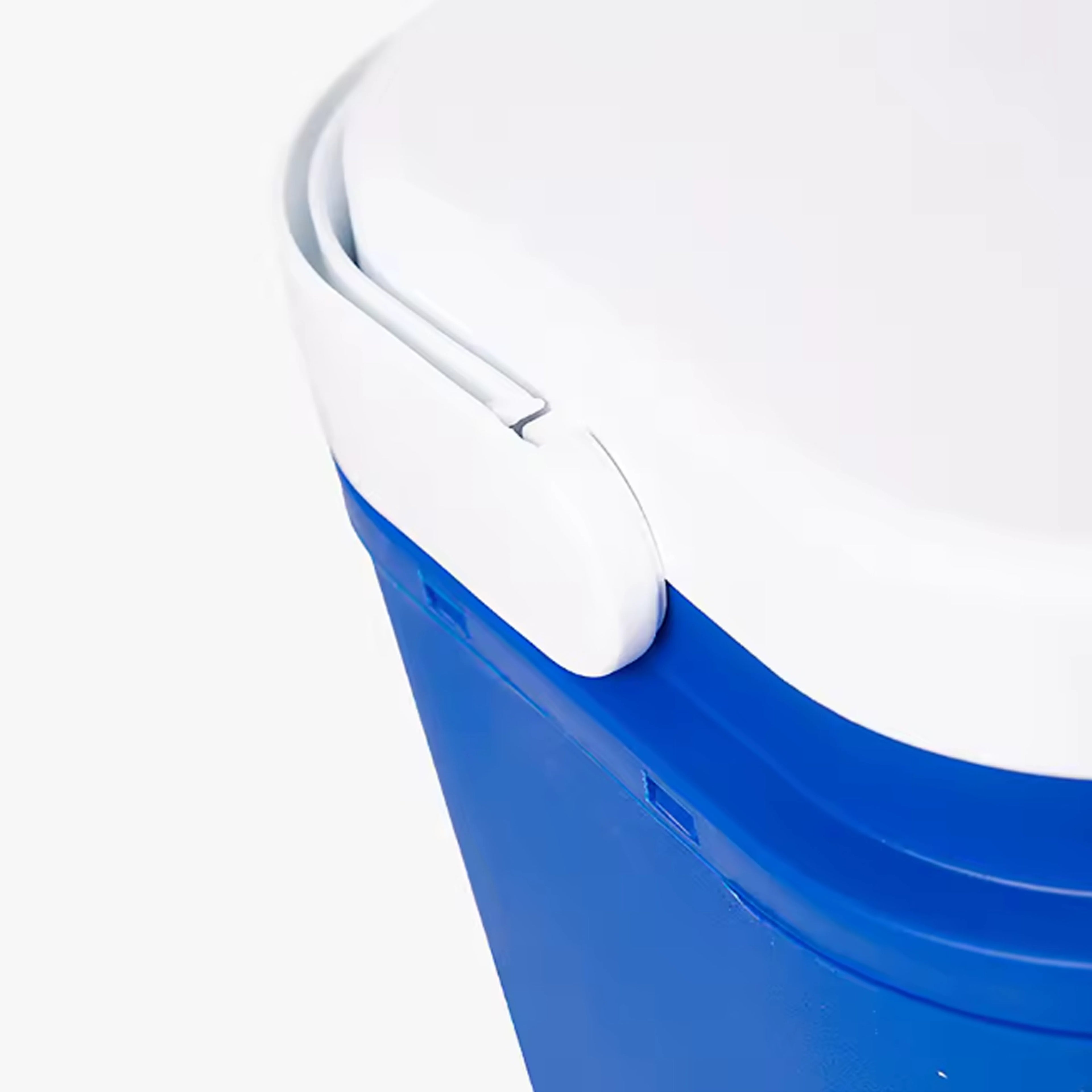 Atlantic - thermal portable refrigerator capacity 10l/18l/24l/30l - resistant polypropylene cool box - ideal for camping, beach, garden, barbecues and swimming pool. Available in 3 colors: blue, lilac and eucalyptus. Solmar
